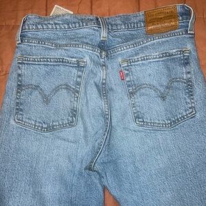 Levi’s Wedgie Straight 27